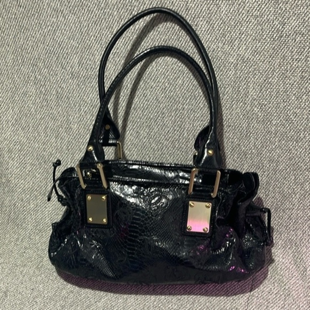 Sharif 1827 Couture Black Shoulder Bag with Glossy Finish and Silver Accents